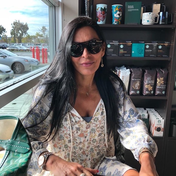 Meet your Posher, Angelica - Picture 1 of 1